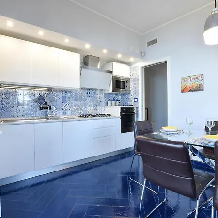 Luxurious In With Wifi Apartmán